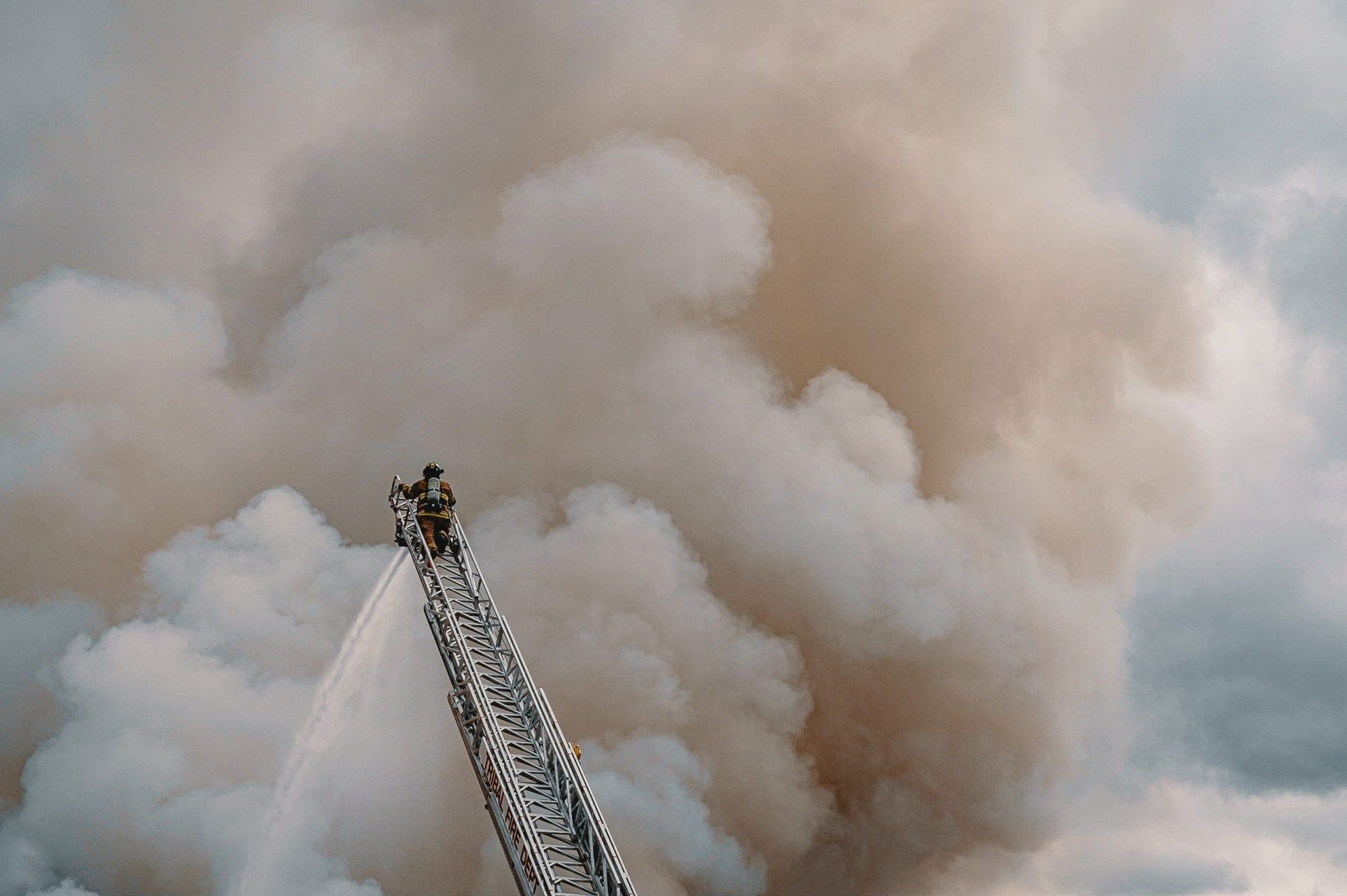 Photo by Brett Sayles from Pexels-firefighter